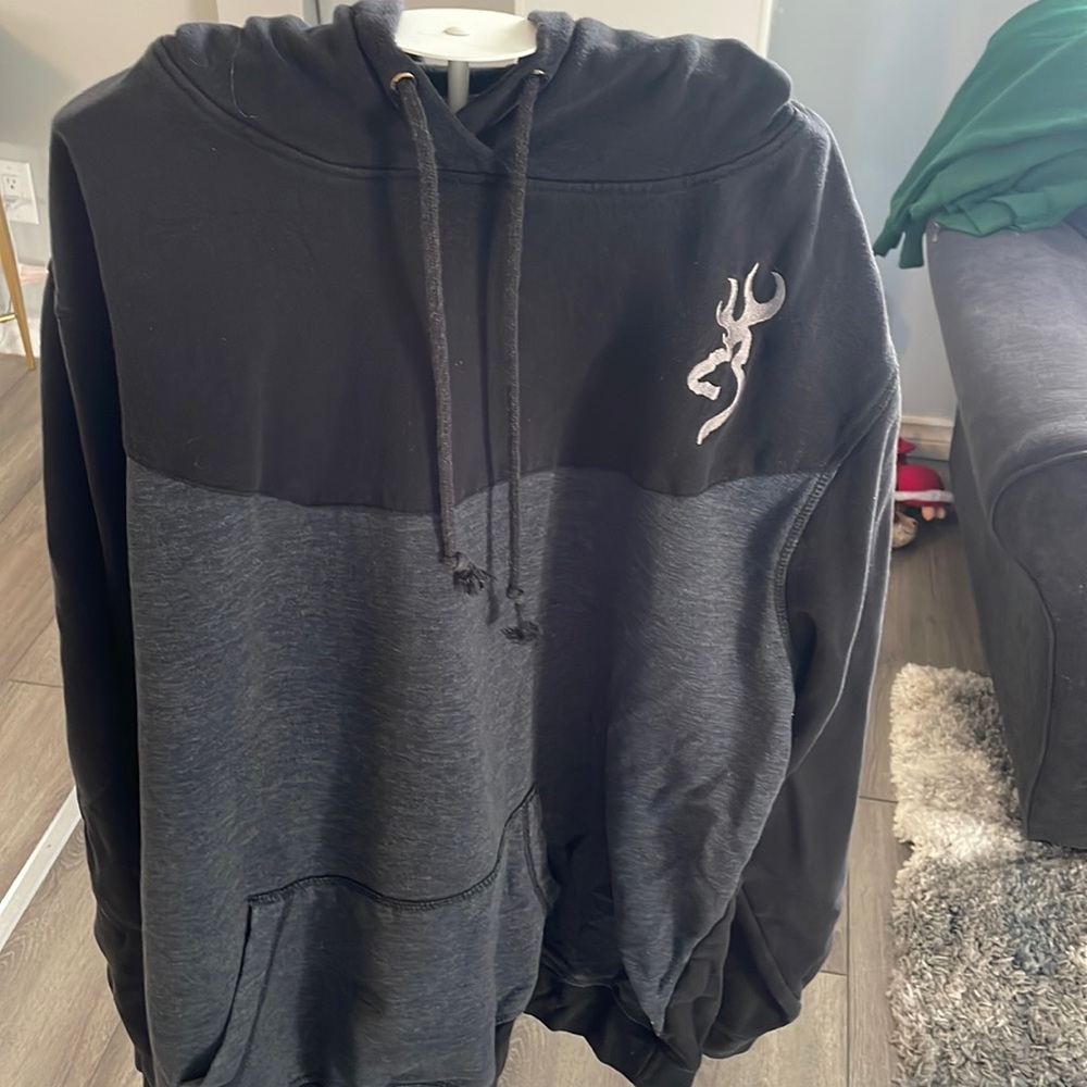 Browning hoodie size 2XL. Two toned